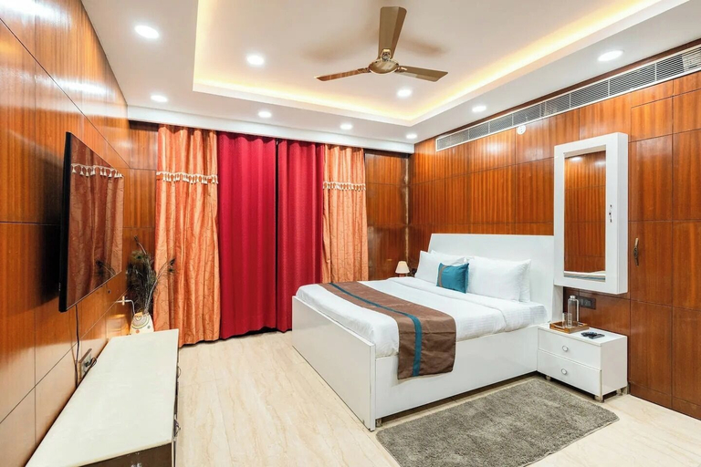 Bedroom 4, TIM Sector 51, ARTEMIS HOSPITAL 1 min walk, FORTIS & MEDANTA 4 mins drive, Gurgaon