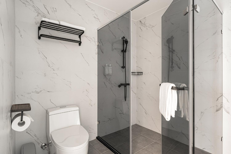 Bathroom 3, River Trees Hotel, Kaohsiung