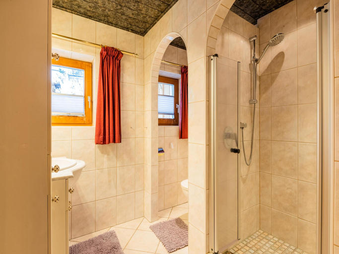 Others 4, Apartment in Kitzbuhel near Ski Lifts, Kitzbühel