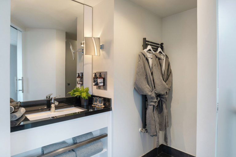 Bathroom 4, INNSiDE by Meliá Wolfsburg, Wolfsburg