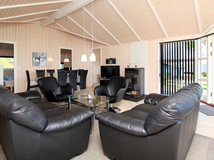 Others 2, Panoramic Retreat in Hejlsminde - By Traum Ferienwohnungen, Kolding