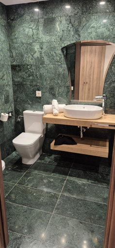 Bathroom 3, Vineam Hotel, Zaragoza