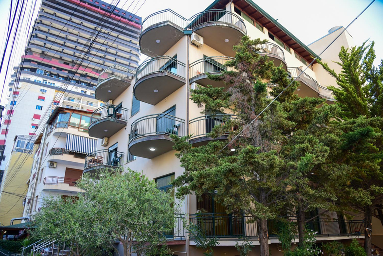 Others 5, Koa Hotel, Durrësit