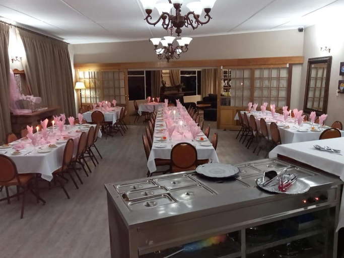Food & Drinks, mountain shadows hotel, Chris Hani