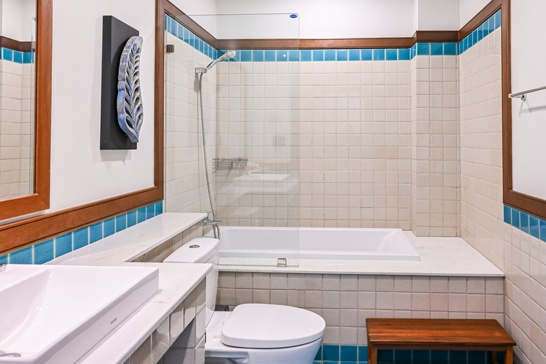Bathroom 12