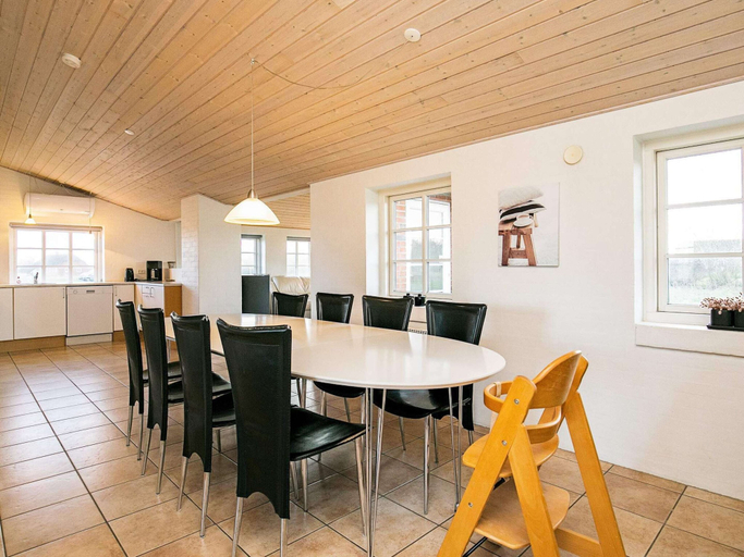 Others 5, 8 Person Holiday Home in Ulfborg-by Traum, Holstebro