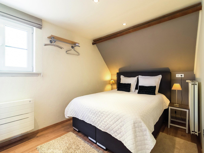Bedroom, Apartment in Maldegem with Scenic Terrace, Oost-Vlaanderen
