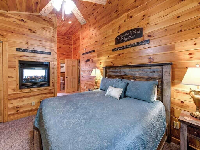 Bedroom, Tender Moments by Jackson Mountain Rentals, Sevier