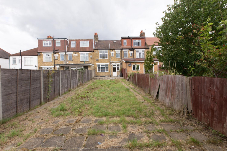 Others 5, Tooting Bec Rooms by PrimeCityHosts, London