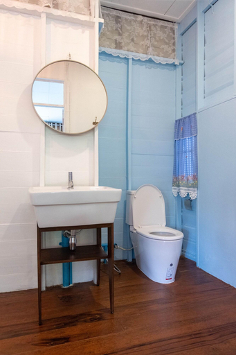 Bathroom 5, Baan Suan Krung Kao, Phra Nakhon Si Ayutthaya