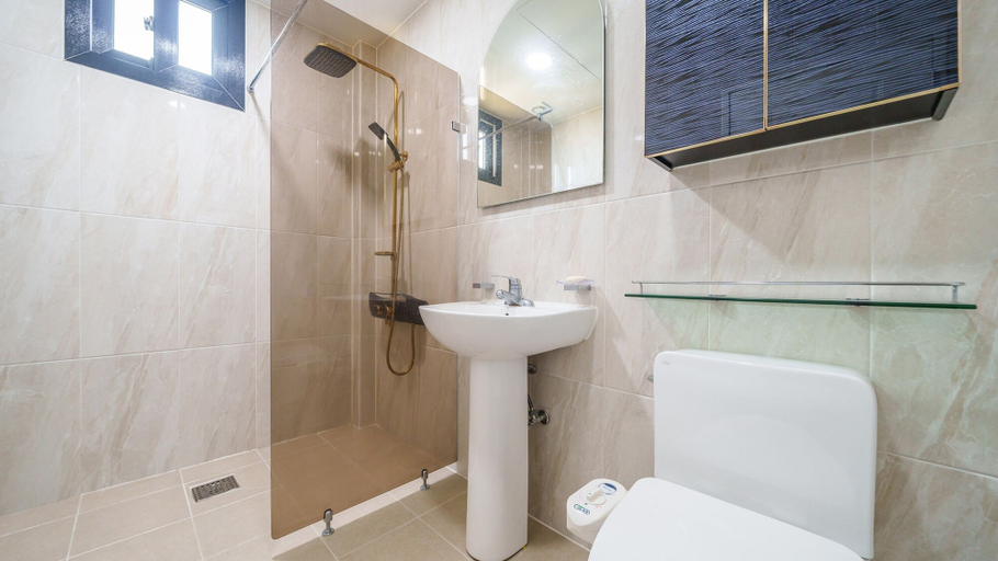 Bathroom 4, Mu-an Prejong Dokchae Pension, Muan