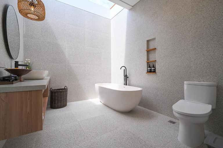 Bathroom 5, The Ardana Residence, Gianyar