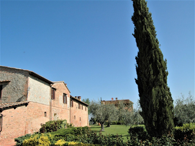5, Apartment in Castelfiorentino with Pool, Florence