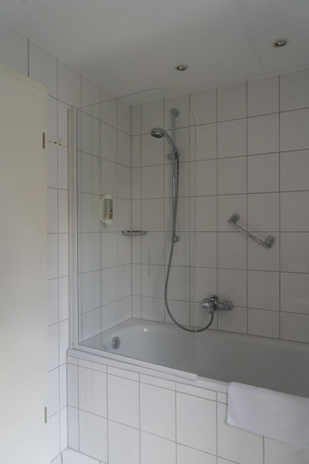 Bathroom 5, Landhaus Arnoth, Bernkastel-Wittlich
