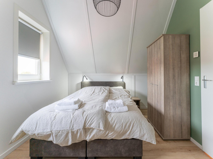 Others 2, Holiday home in Scherpenisse, Tholen