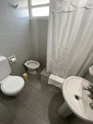Bathroom, Hotel Plaza, Coronel Suárez