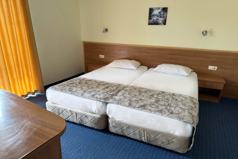 Bedroom 2, Hotel Perunika, Varna