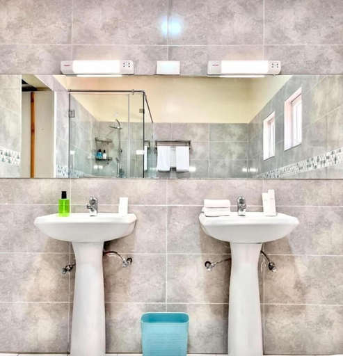 Bathroom, Kivulini Eco Park, Langata