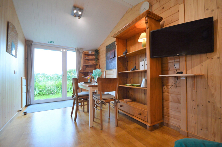 Others 3, Pleasant chalet in Anhee in a charming area, Namur