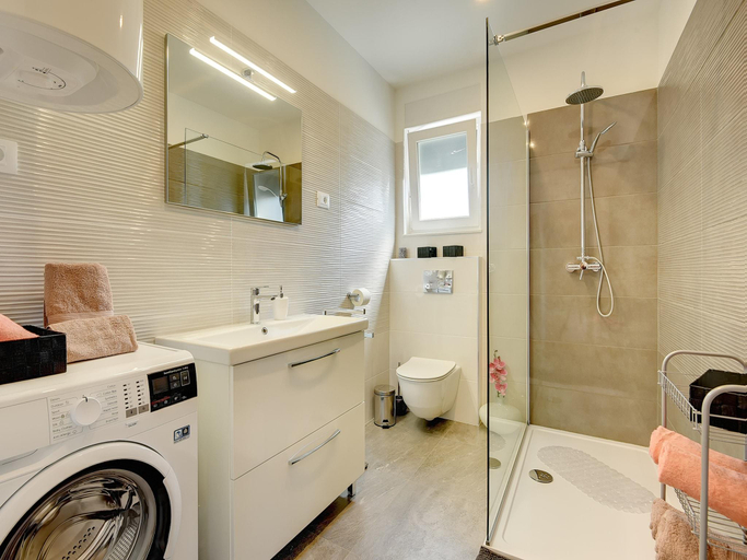 Bathroom 4, Villa in Kanfanar with Private Pool, Kanfanar