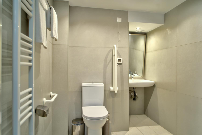 Bathroom 4, Poseidon Hotel, West Greece