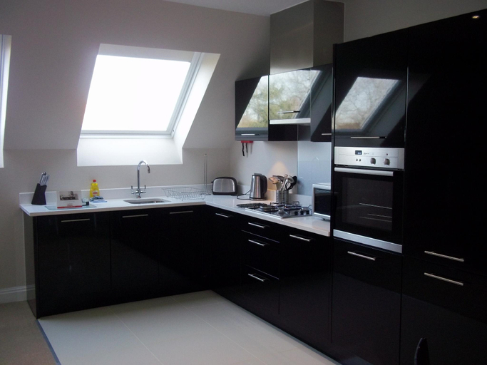 Others 3, Roomspace Serviced Apartments -Kinnaird Court, Surrey
