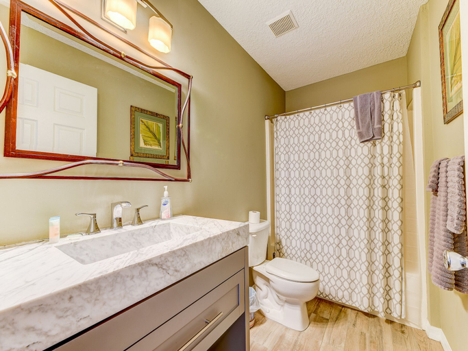 Bathroom 4, Avery's Beach Bungalow by Distinctive Beach Rentals, Saint Johns