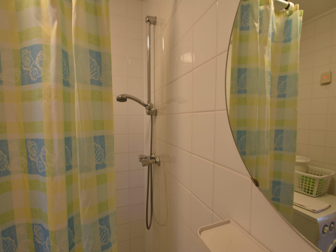 Bathroom 3, Awesome apartment in Noord-Holland w/ , Bergen