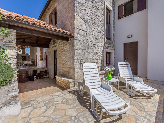 Others 5, Villa in Istria with Pool near Croatian Sea, Svetvinčenat
