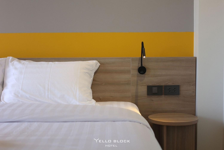 Bedroom 2, Yello Block Hotel, Phon Thong
