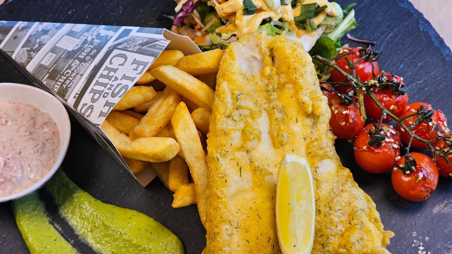 Food & Drinks 4, Moycarn Lodge & Marina