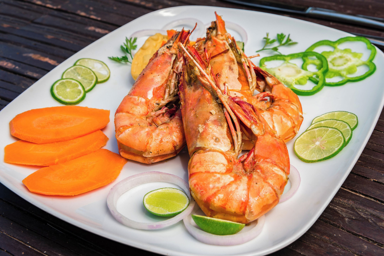 Food & Drinks 5, Crown View Hotel, Kaskazini 'A'
