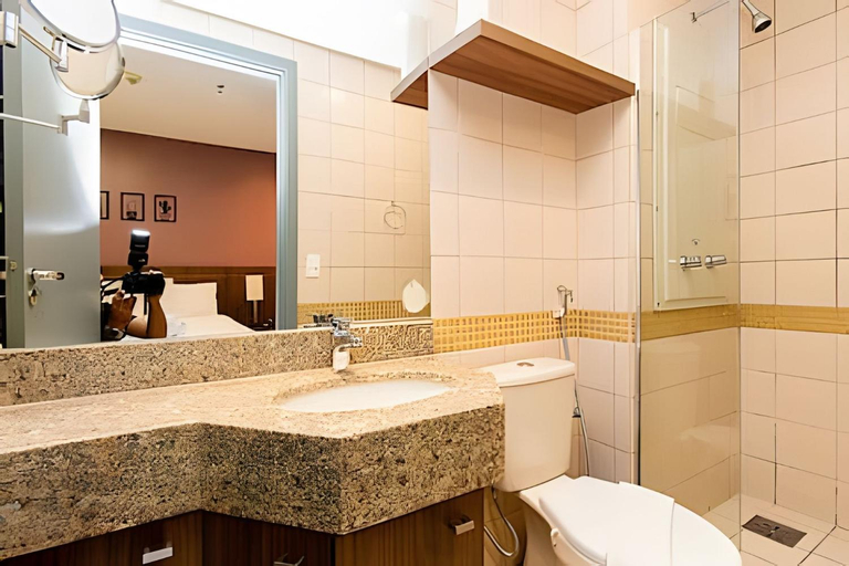 Bathroom 4, Nobile Suites Monumental, Brasília