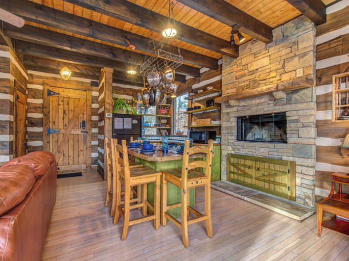 Others 5, Little Bear by Jackson Mountain Rentals, Sevier