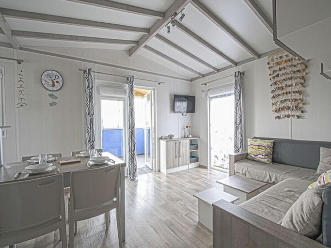 Others 4, Comfort in Grandcamp-Maisy, Calvados