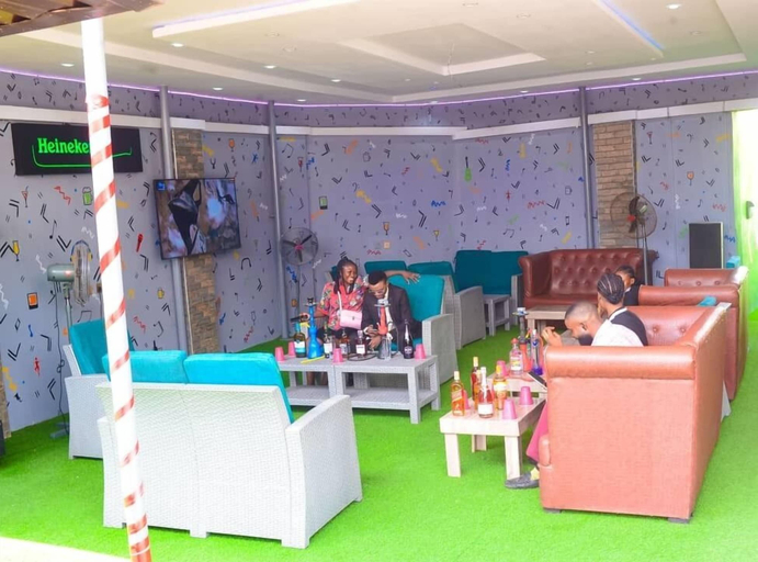 Family & Kids, MAINSTAY LUXURY APARTMENTS, Wamba