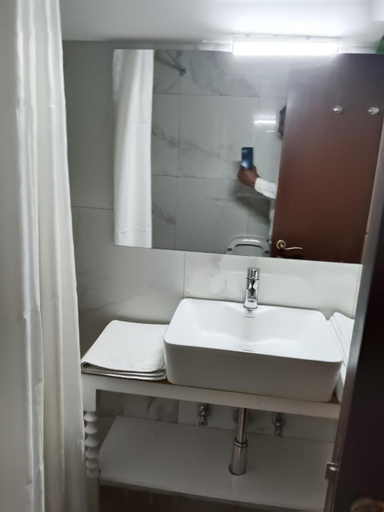 Bathroom 3, zoz star main pahalgam, Anantnag