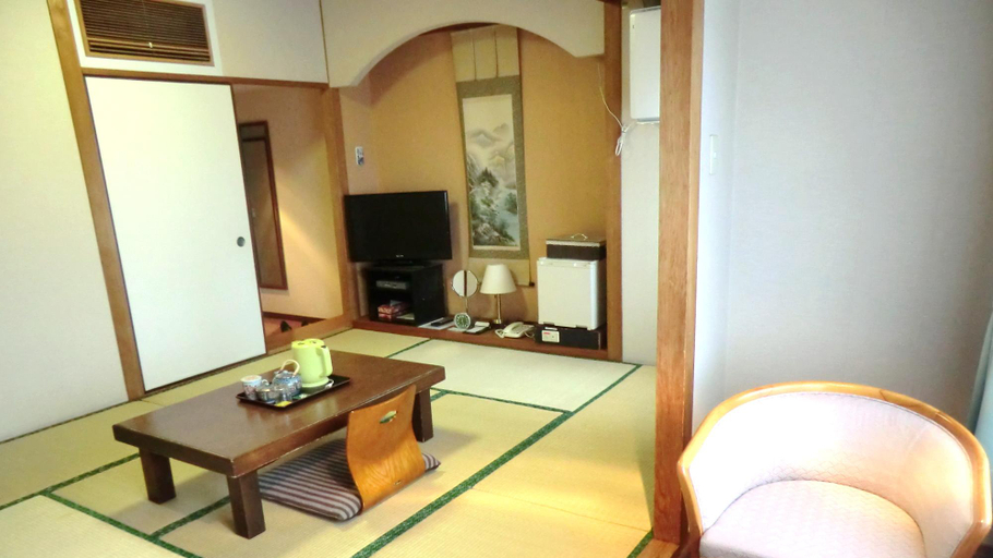 Others 5, Global Hotel, Isahaya