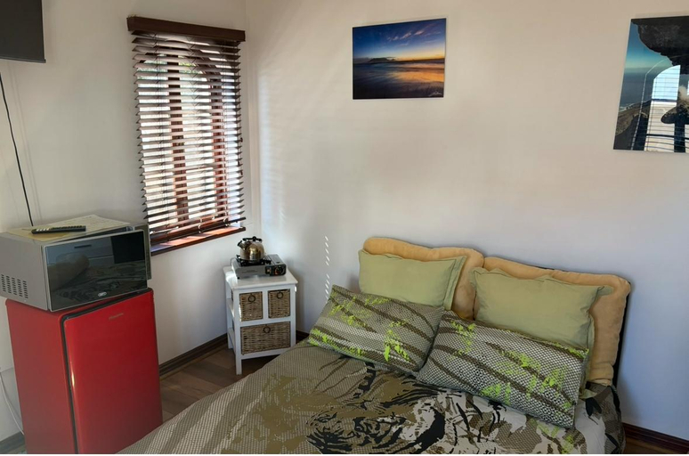 Others 5, Aderem blus rooms , City of Cape Town