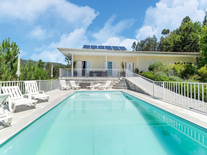 Sport & Beauty 2, Villa with Pool near Douro Valley, Penafiel