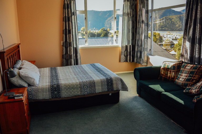 Bedroom 2, Blue Moon Lodge, Marlborough