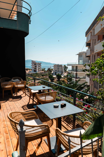 Others 2, Cuni Luxury Hotel, Sarandës