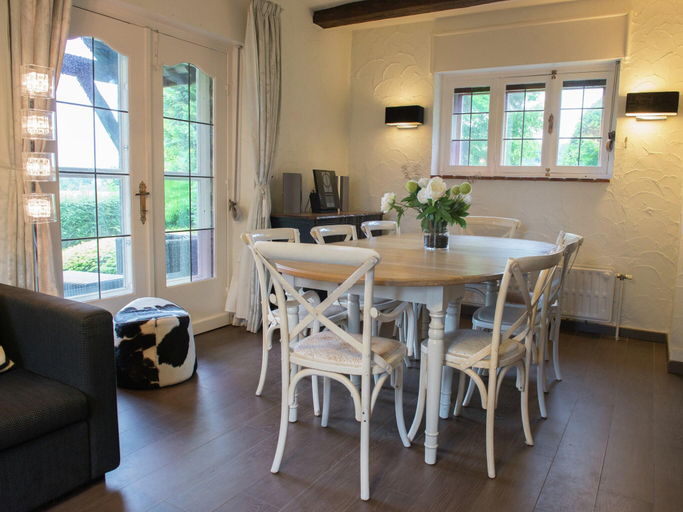 Others 5, Mansion in Spa Liege with private garden, Liège
