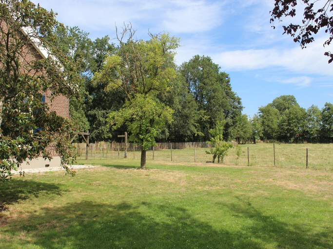 Others 4, Farmhouse in De Heurne with Animal Farm, Dinxperlo