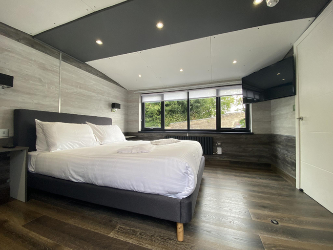 Bedroom, Canal Cottages, London