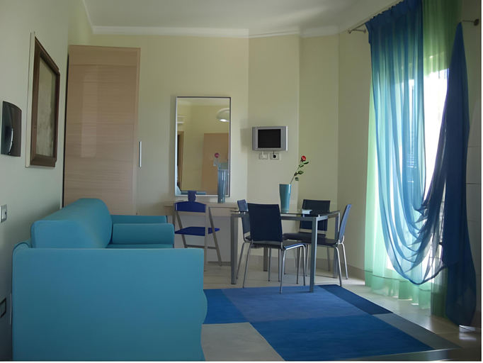 Others 2, Posidonia Residence, Napoli