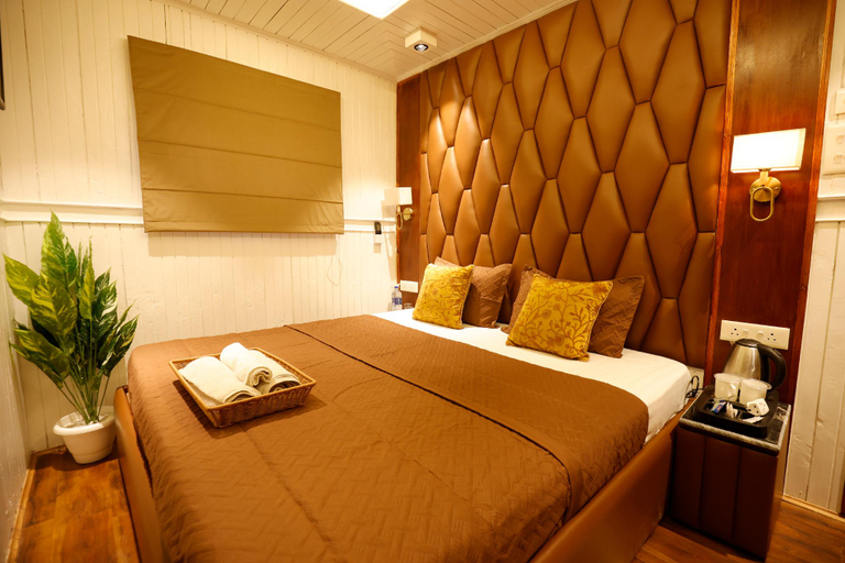 Bedroom 2, The Peace Resorts - Walisons, Anantnag