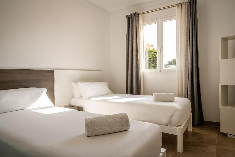 Bedroom 2, Lago Resort Menorca - Villas & Bungalows Del Lago, Baleares