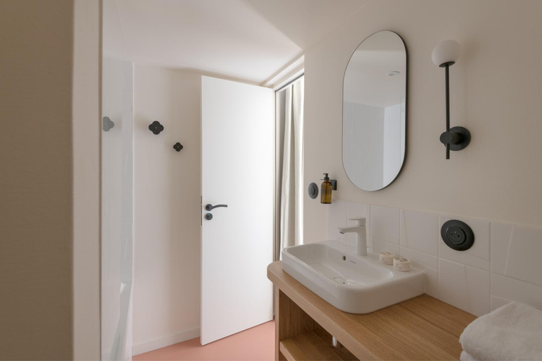 Bathroom 4, Hotel Le Prieure, Saône-et-Loire