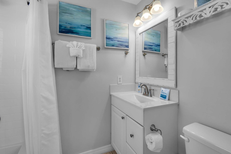 Bathroom 4, Rising Sun, Escambia
